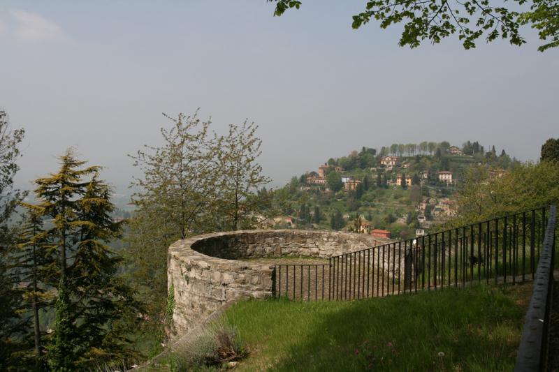 Castello San Vigilio - torrione con veduta panoramica