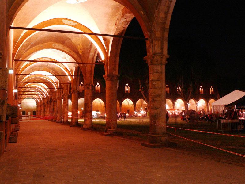 Castello Visconteo Di Pavia - illuminazione notturna
