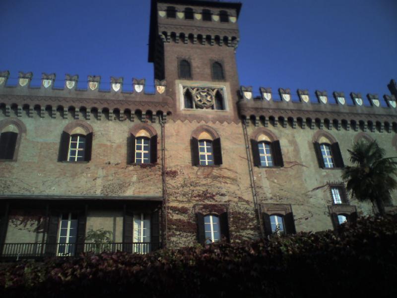 Castello Di Mazz&egrave; - Veduta estena