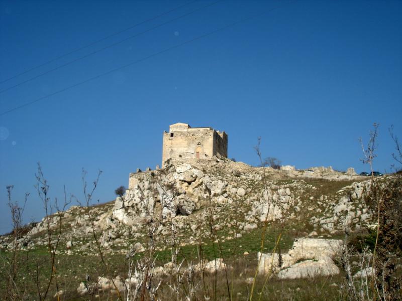Castello Di Gibellini, panoramica da sud-est