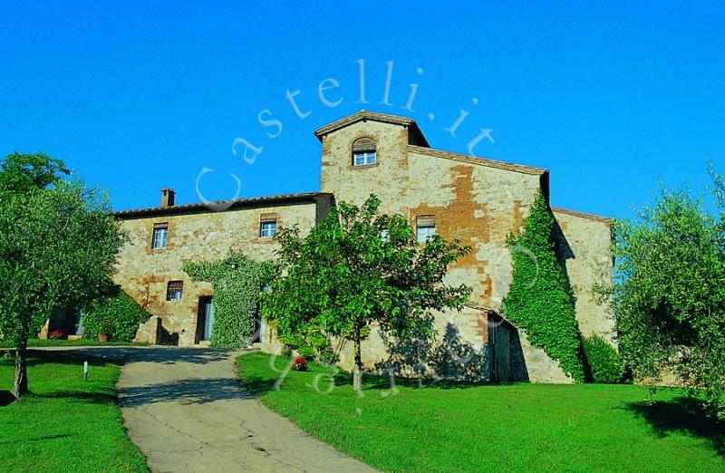 Castel Bigozzi, l'esterno