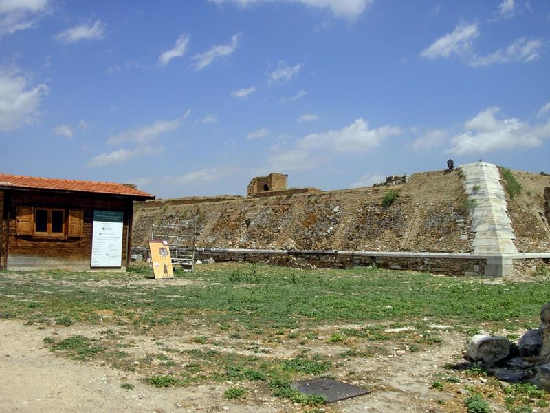 Fortezza Sveva Angioina Di Lucera, particolare del Palatium all'interno delle mura