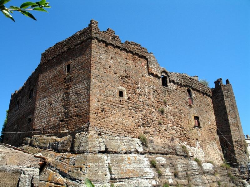 Castello Colonna Di Arnara
