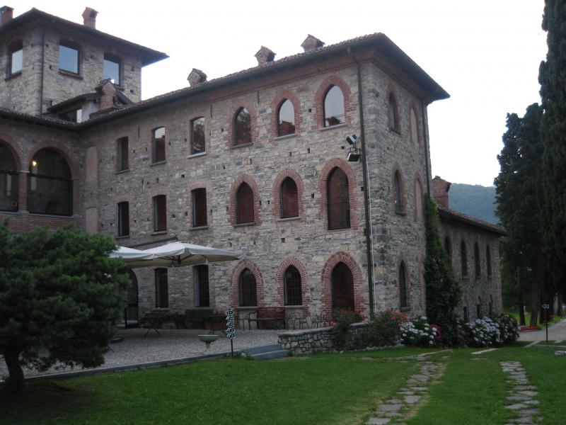 Castello Di Casiglio, veduta esterna