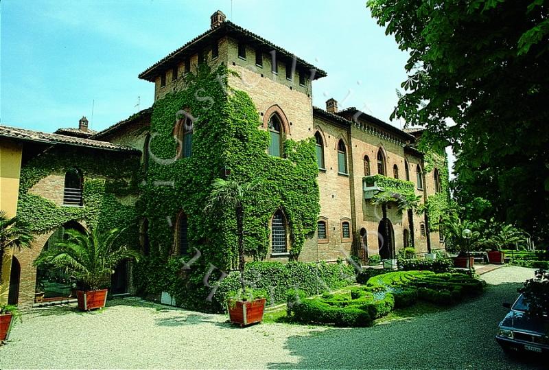 Castello Di San Gaudenzio, ingresso principale