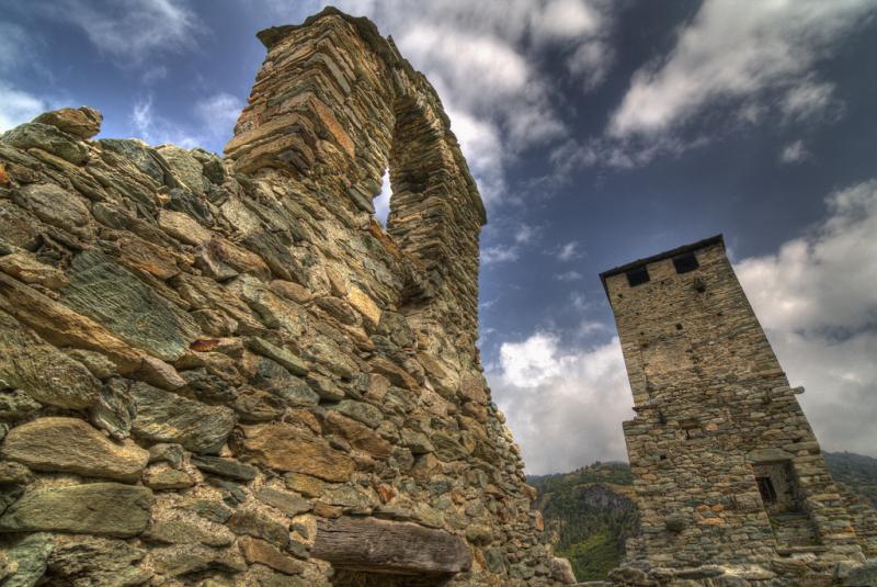 Castello Di Graines - mura di pietra