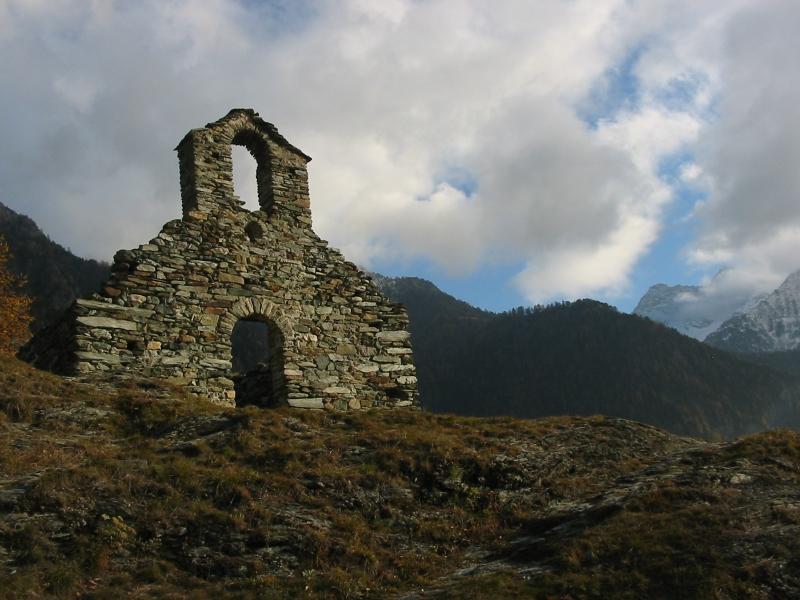 Castello Di Graines - la cappella sulla roccia