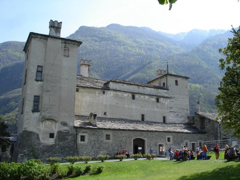 Castello di Issogne - veduta esterna