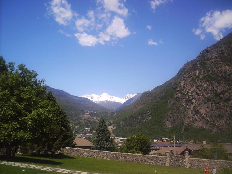 Castello di Issogne - Vista dal castello