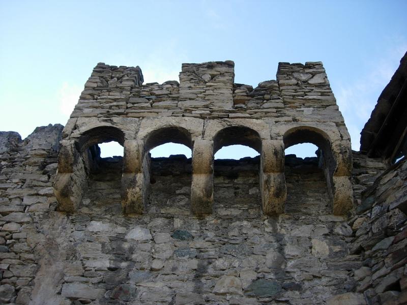 Castello Sarriod De La Tour - particolare ingresso