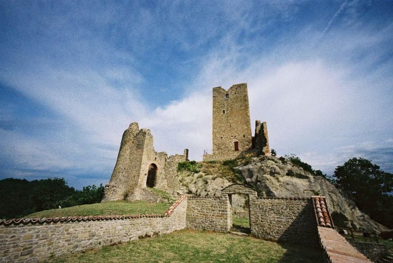 Castello di Carpineti - visuale dalla parte interna