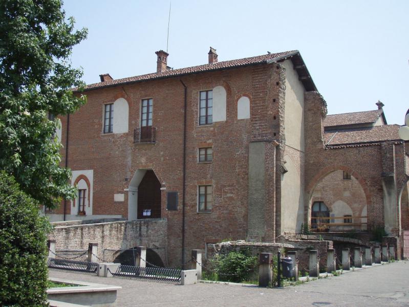 Castello Visconteo Di Abbiategrasso - veduta esterna