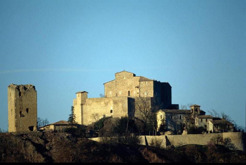 Castello Di Rossena e Torre di Rossenella