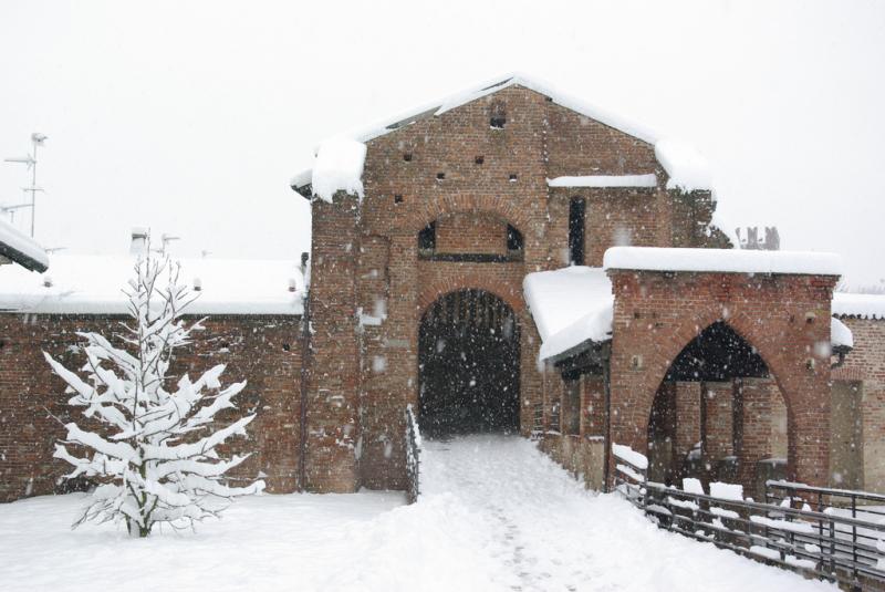 Castello Visconteo Sforzesco Di Vigevano - il castello sotto la neve
