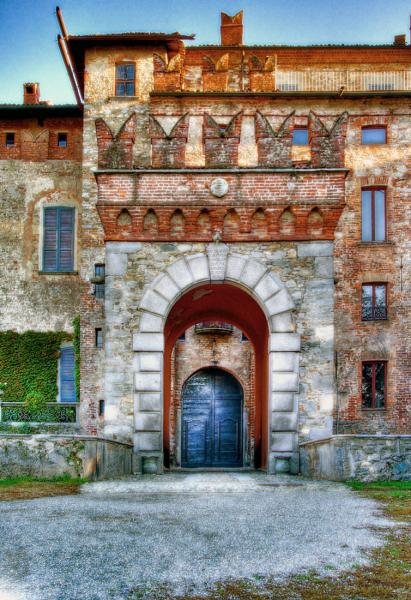 Castello Visconti Di San Vito - Portico d'ingresso