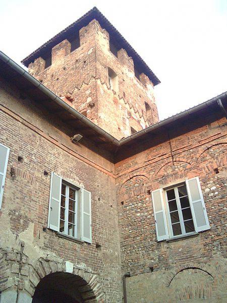 Castello Visconteo Di Fagnano Olona - la torre