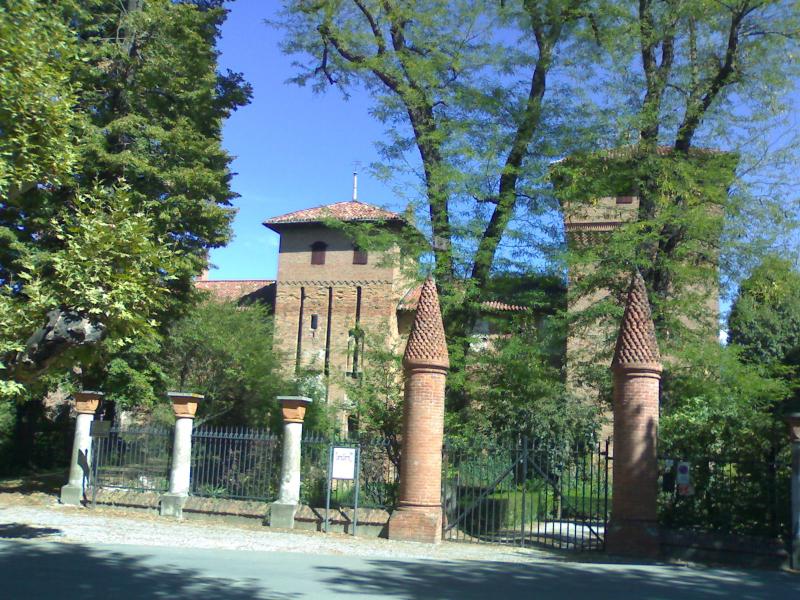 Castello Visconteo Di Cherasco - Veduta esterna