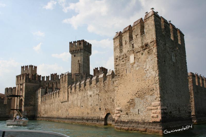 Rocca Scaligera Di Sirmione dal motoscafo