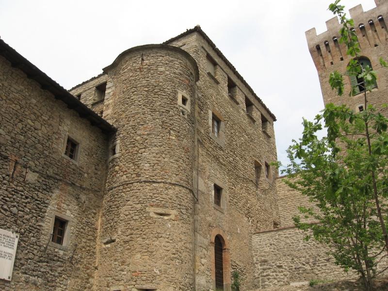 Castello Di Montecuccolo