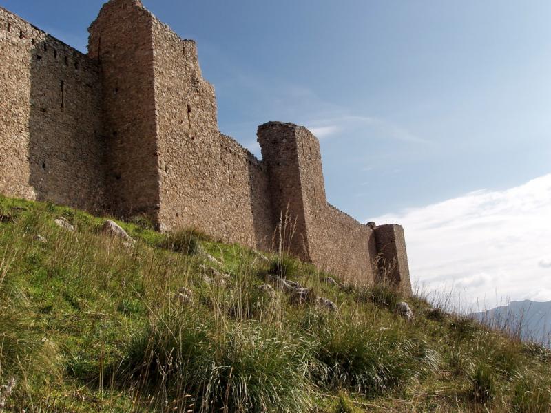 Castellaccio Di Monreale, cinta muraria