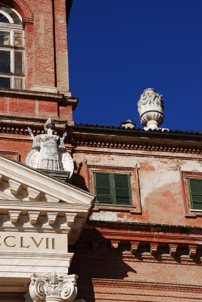 Castello Reale Di Racconigi - particolare facciata