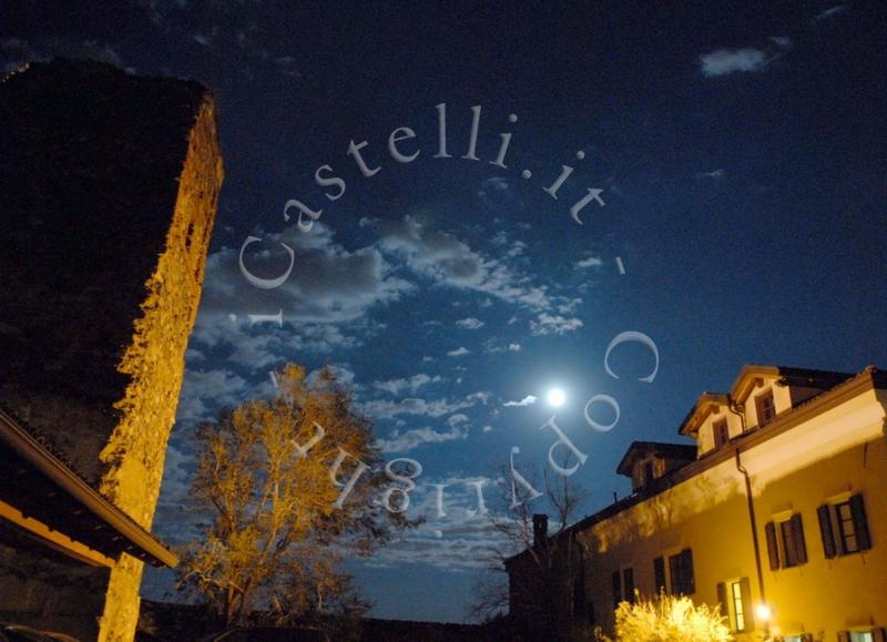 Castello Di San Giuseppe, veduta notturna