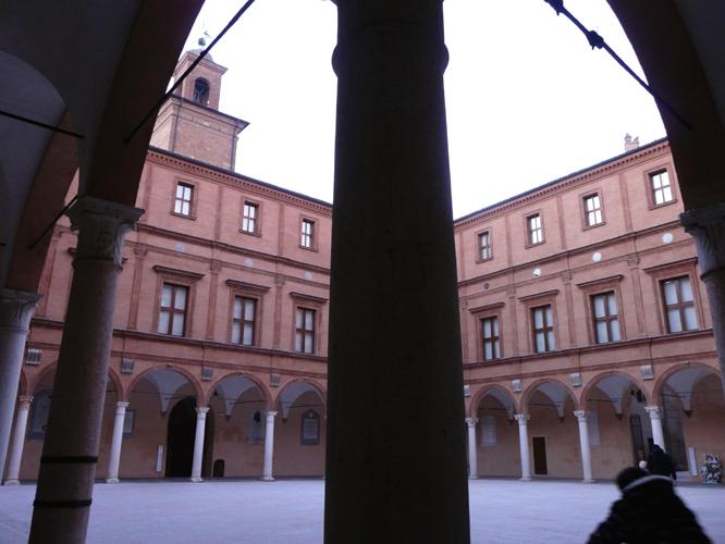 Castello dei Pio di Carpi - particolare del cortile interno