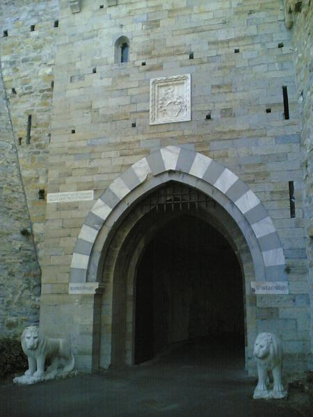 Castello D'Albertis - portico ad arco