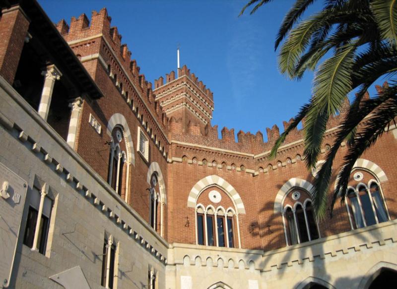 Castello D'Albertis - Veduta esterna