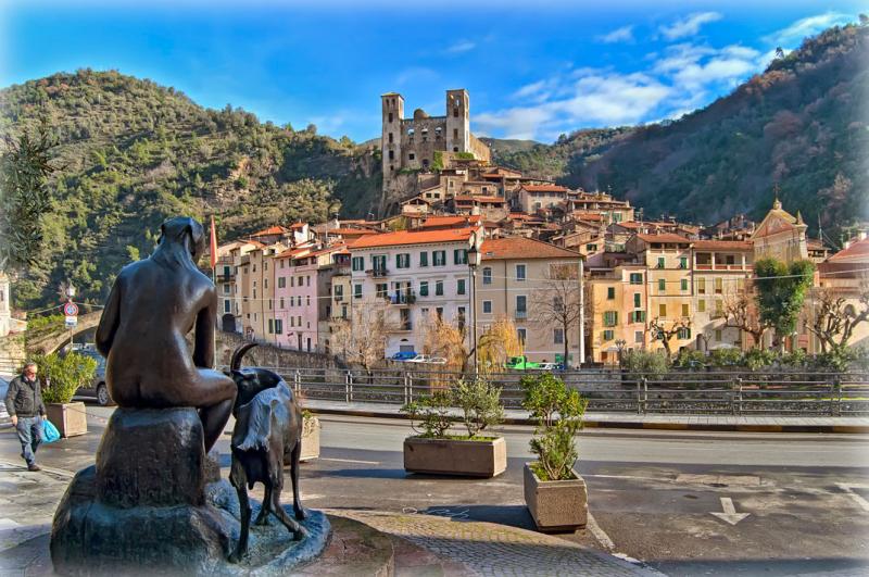 Castello Doria Di Dolceacqua - Visione panoramica