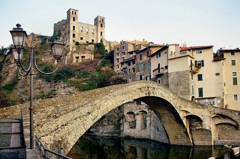 Castello Doria Di Dolceacqua - Visione panoramica