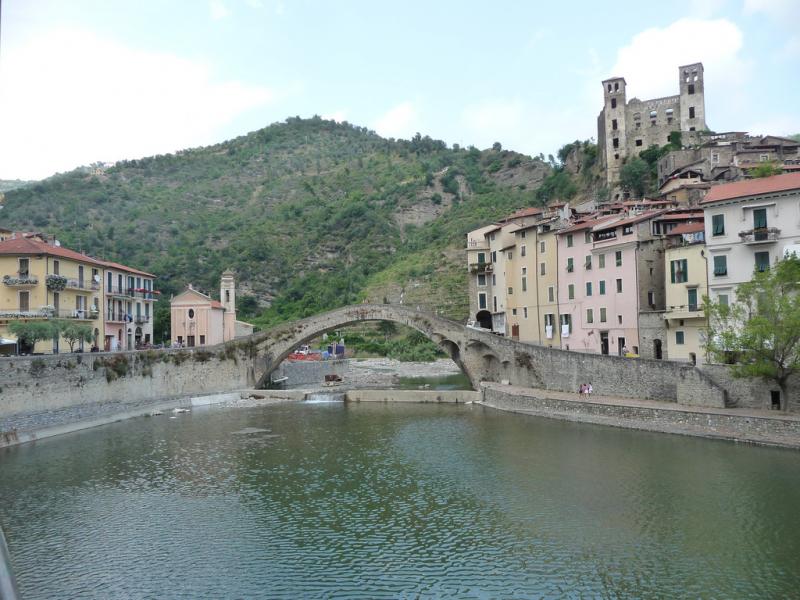 Castello Doria Di Dolceacqua - Visione panoramica