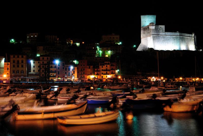 Castello Di Lerici - visione illuminazione notturna