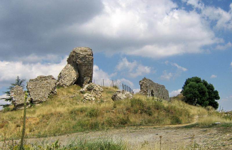 Castello Di Aidone, panoramica dei ruderi