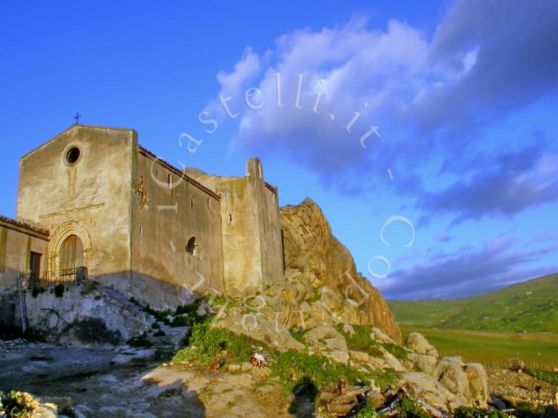 Castelluzzo Di Span&ograve;, particolare della Chiesa di S. Maria la Stella