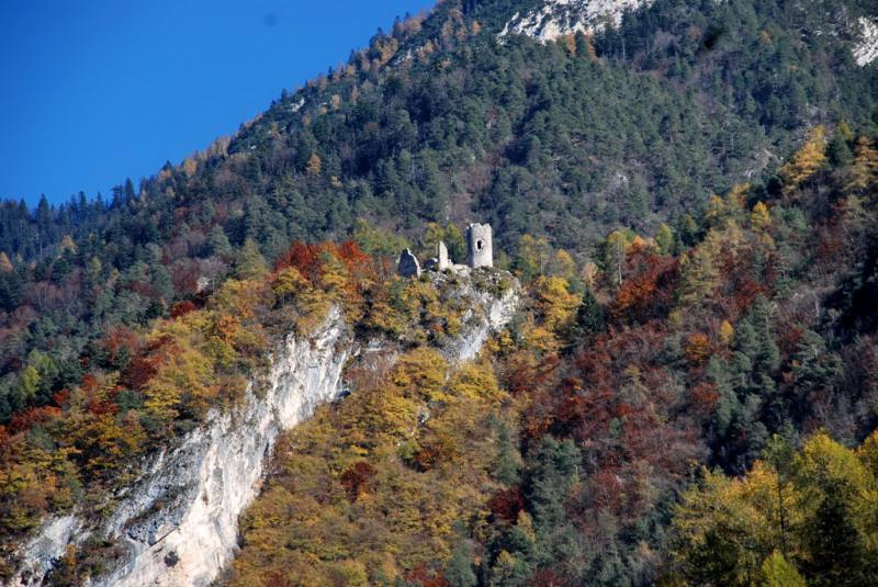 Castel San Pietro Di Ton, panoramica in autunno