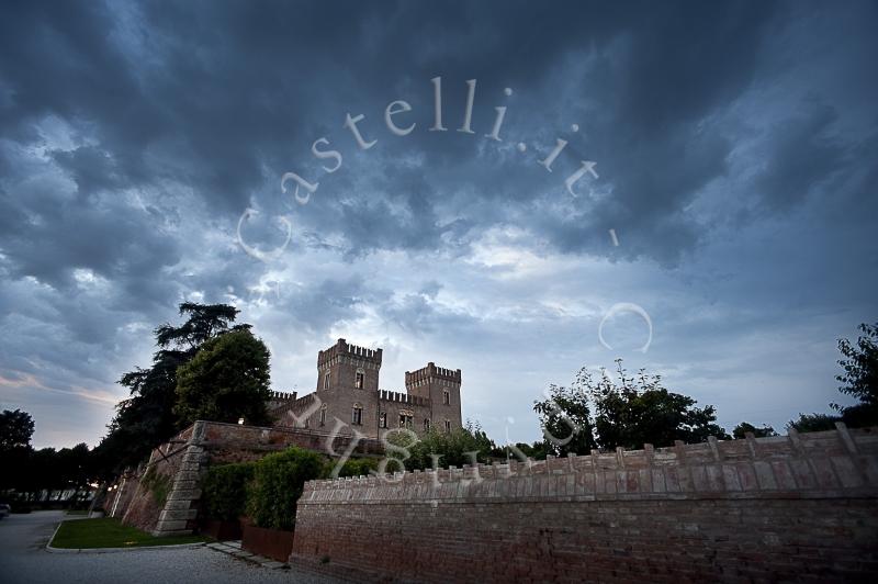 Castello Di Bevilacqua, veduta esterna