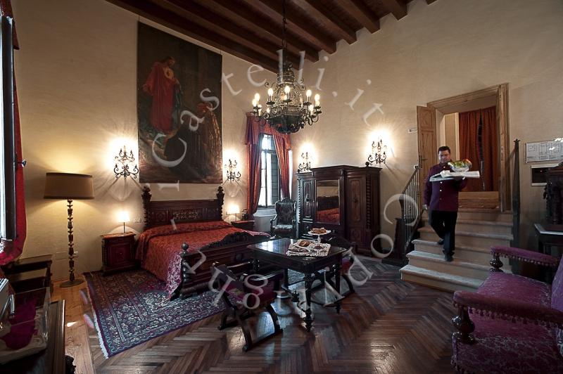 Castello Di Bevilacqua, una delle Suites