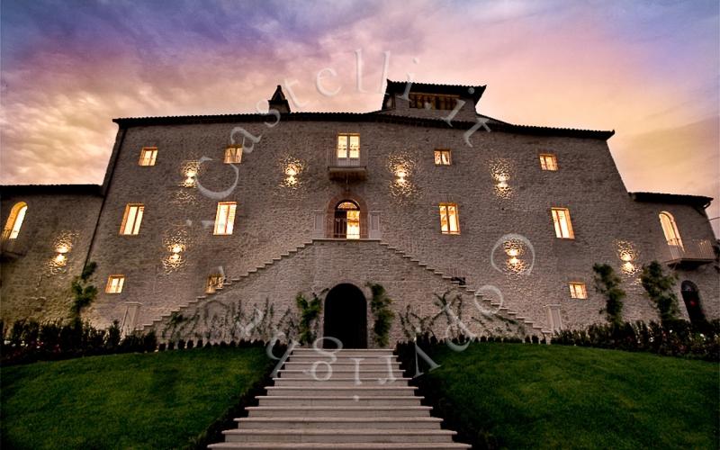 Castello Di Montignano, veduta esterna notturna