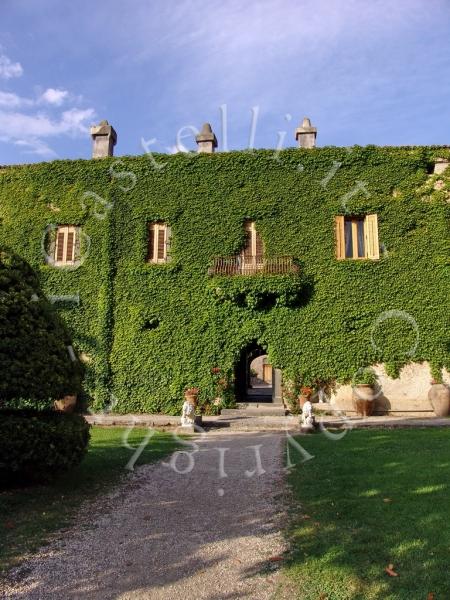 Castello Di Nelson, particolare della facciata lato giardino