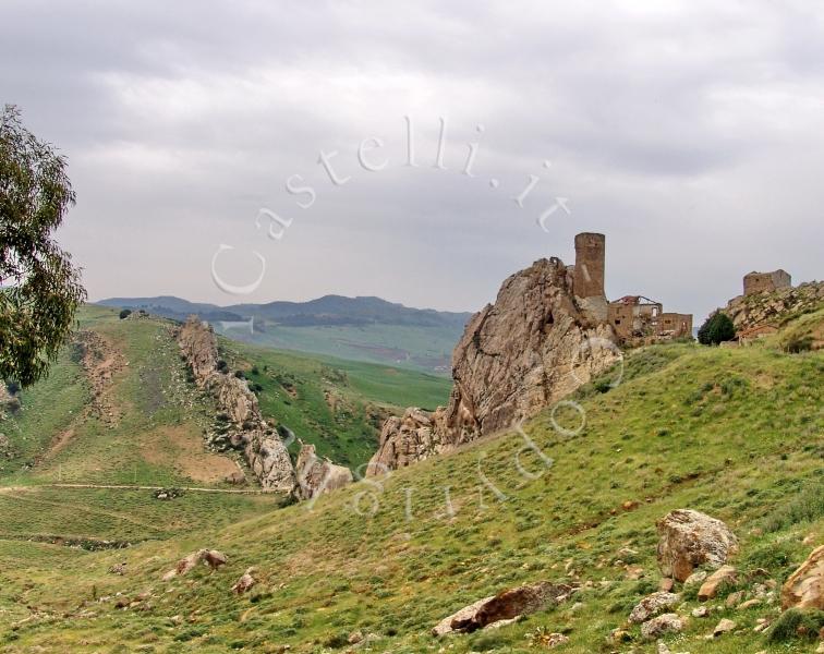 Castello Di Gresti O Pietratagliata, panoramica da sud del meraviglioso sito rupestre