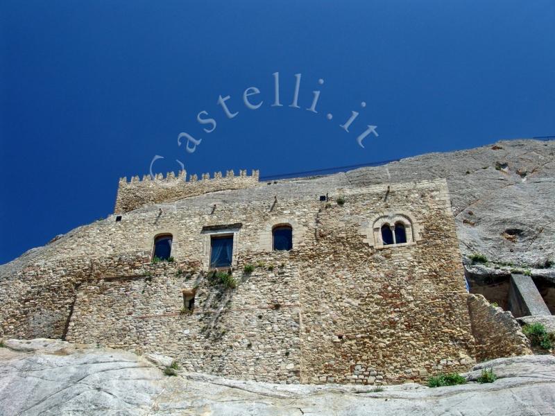 Castello Di Sperlinga, edificio lato nord