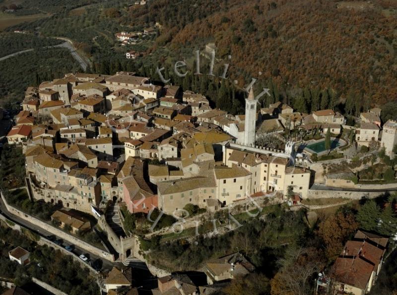 Castello Delle Serre, il borgo di Rapolano