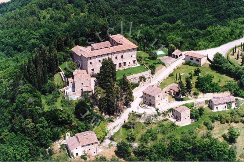 Castello Di Bibbione, veduta aerea esterna