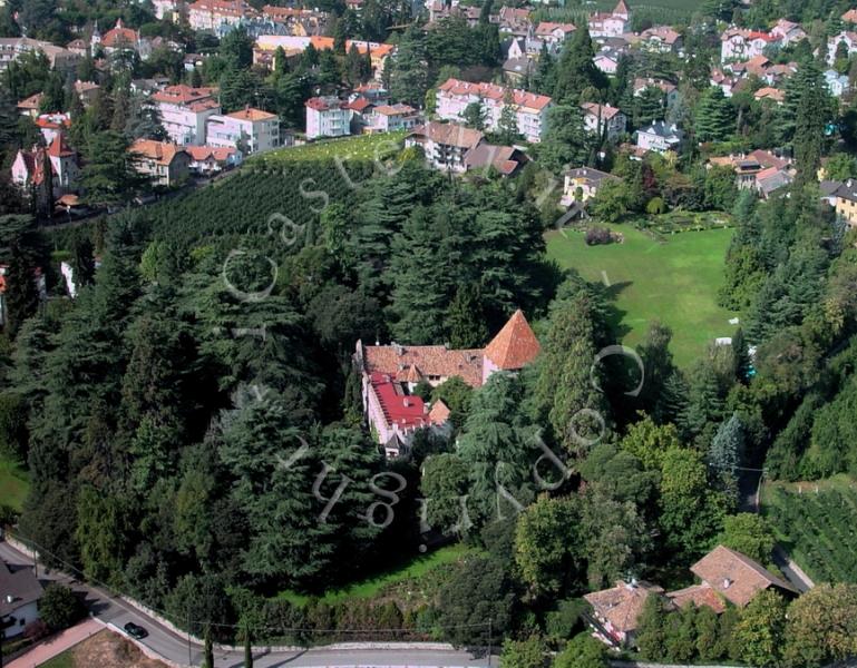 Castello Rubein, veduta panoramica aerea
