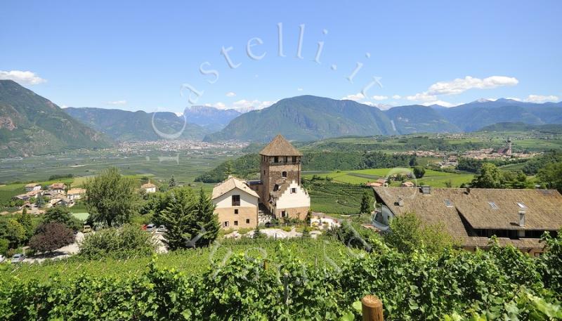 Castel Corba (Korb), veduta panoramica esterna