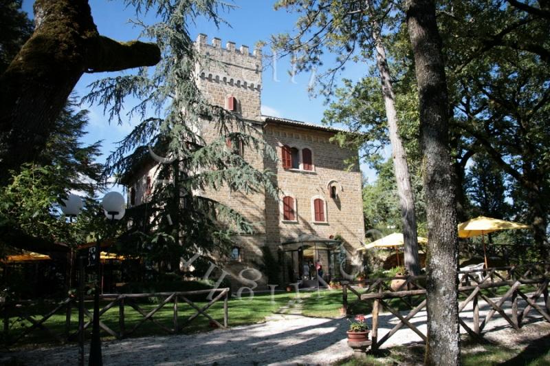 Castello di Cortevecchio, l'esterno