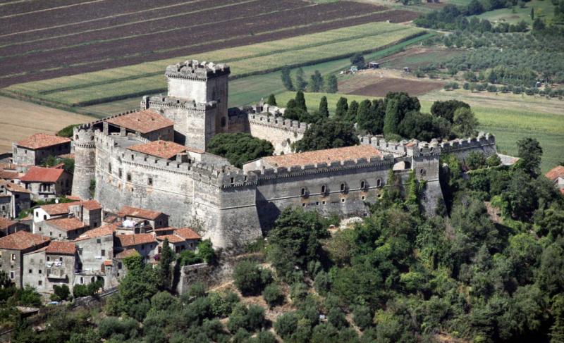 Castello Caetani Di Sermoneta