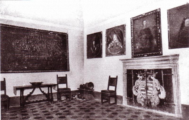 La Sala delle Armi del Castello Dal Verme Di Zavattarello negli anni 30