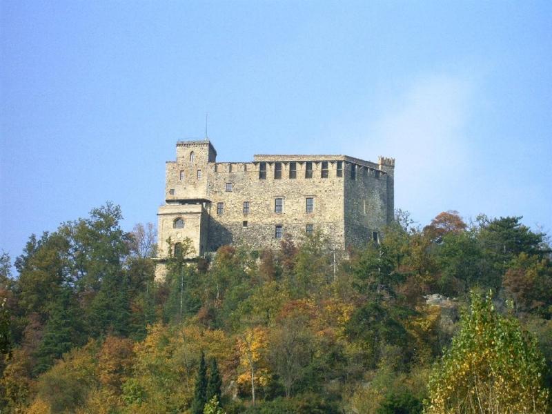 Castello Dal Verme Di Zavattarello